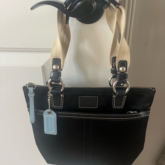 Excellent condition Coach tote bag - Picture 12 of 12
